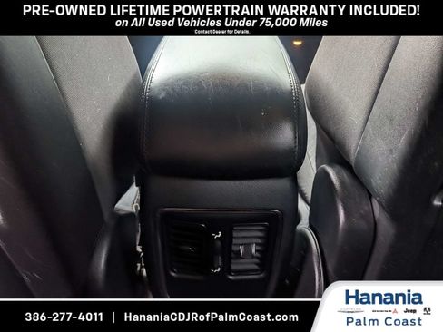 Used 2018 Jeep Grand Cherokee Laredo AWD/4WD image 15