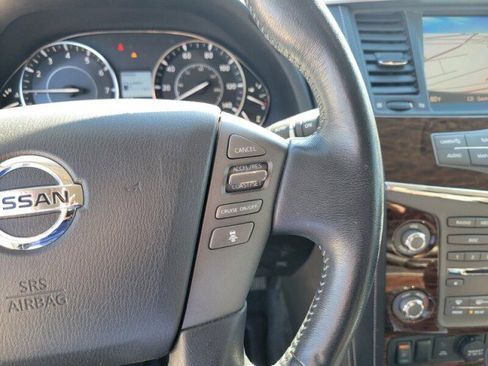 Used 2020 Nissan Armada SL image 18
