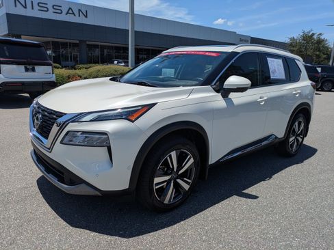 Certified 2023 Nissan Rogue SL w/ SL Premium Package FWD image 8