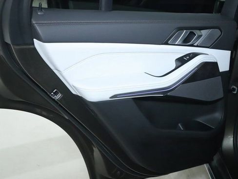 Certified 2024 BMW X5 xDrive40i w/ Premium Package image 13