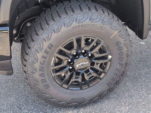 New 2026 Chevrolet Silverado 2500 ZR2 image 11