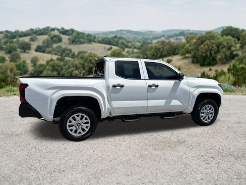 Used 2025 Toyota Tacoma SR AWD/4WD image 11