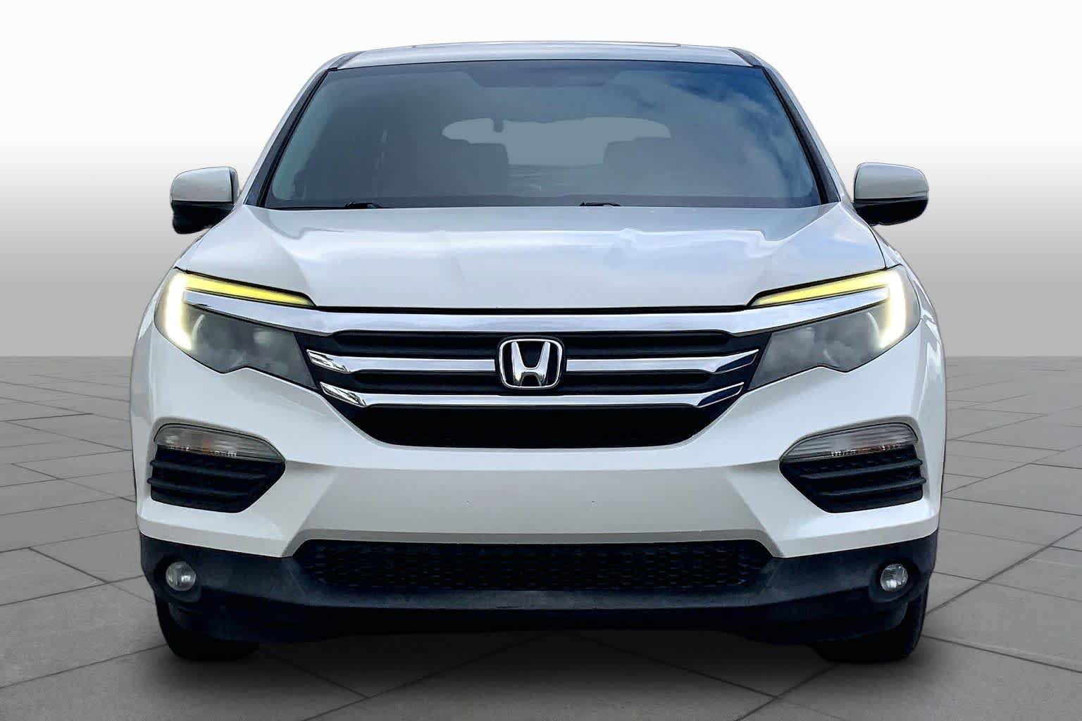 Used 2017 Honda Pilot EX-L image 3