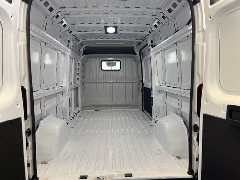 New 2026 RAM ProMaster 2500 w/ Convenience Group FWD image 5