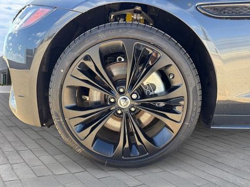 New 2024 Jaguar XF R-Dynamic SE AWD/4WD image 9