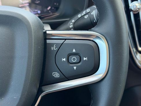 Certified 2026 Volvo XC40 B5 Plus AWD/4WD image 18