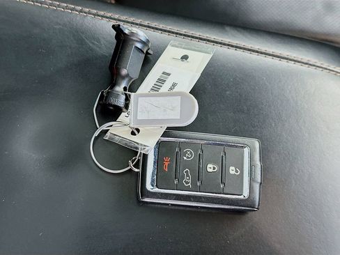 Used 2022 Jeep Grand Cherokee Summit AWD/4WD image 36