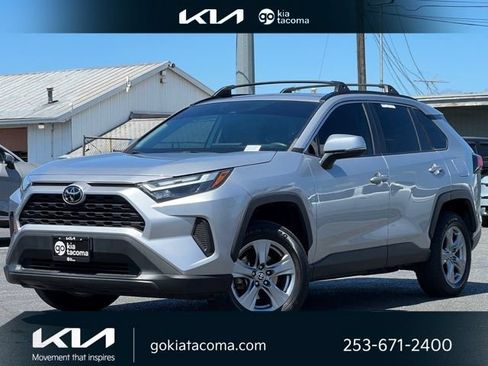Used 2022 Toyota RAV4 XLE w/ Convenience Package AWD/4WD image 1