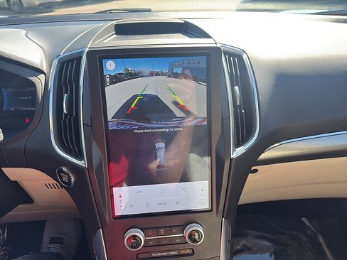 Used 2023 Ford Edge Titanium w/ Equipment Group 301A AWD/4WD image 15