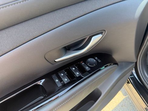 Used 2025 Hyundai Santa Cruz SEL FWD image 13