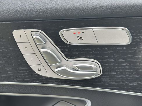 Used 2022 Mercedes-Benz GLC 300 4MATIC image 22