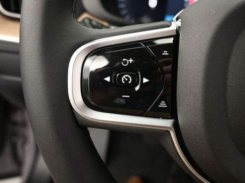 New 2026 Volvo XC60 B5 Core w/ Climate Package image 17