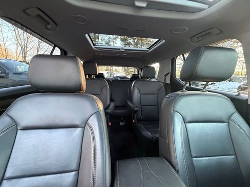 Certified 2019 Chevrolet Traverse LT w/ LT Premium Package image 44