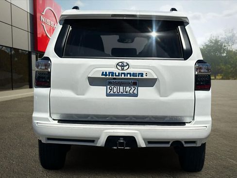 Used 2022 Toyota 4Runner TRD Sport w/ Technology Package RWD image 8
