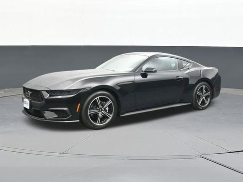 Used 2025 Ford Mustang Premium image 5