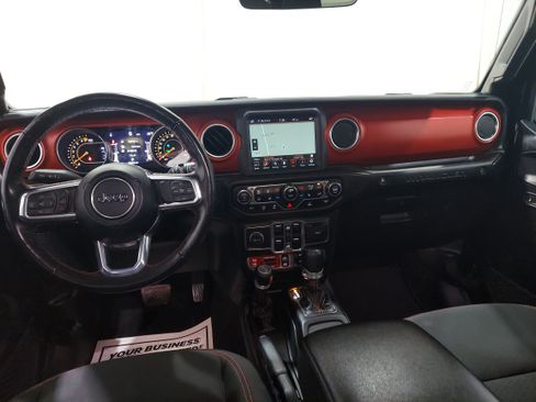 Used 2023 Jeep Wrangler Unlimited Rubicon w/ Cold Weather Group AWD/4WD image 15