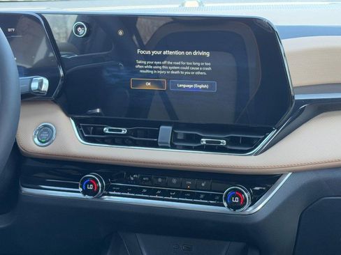 New 2026 Chevrolet Equinox ACTIV w/ Safety and Technology Package FWD image 9