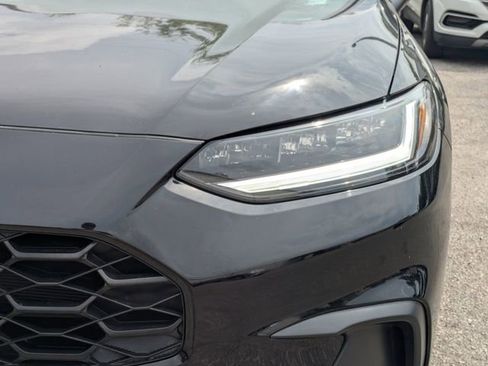 Used 2023 Honda HR-V LX image 11