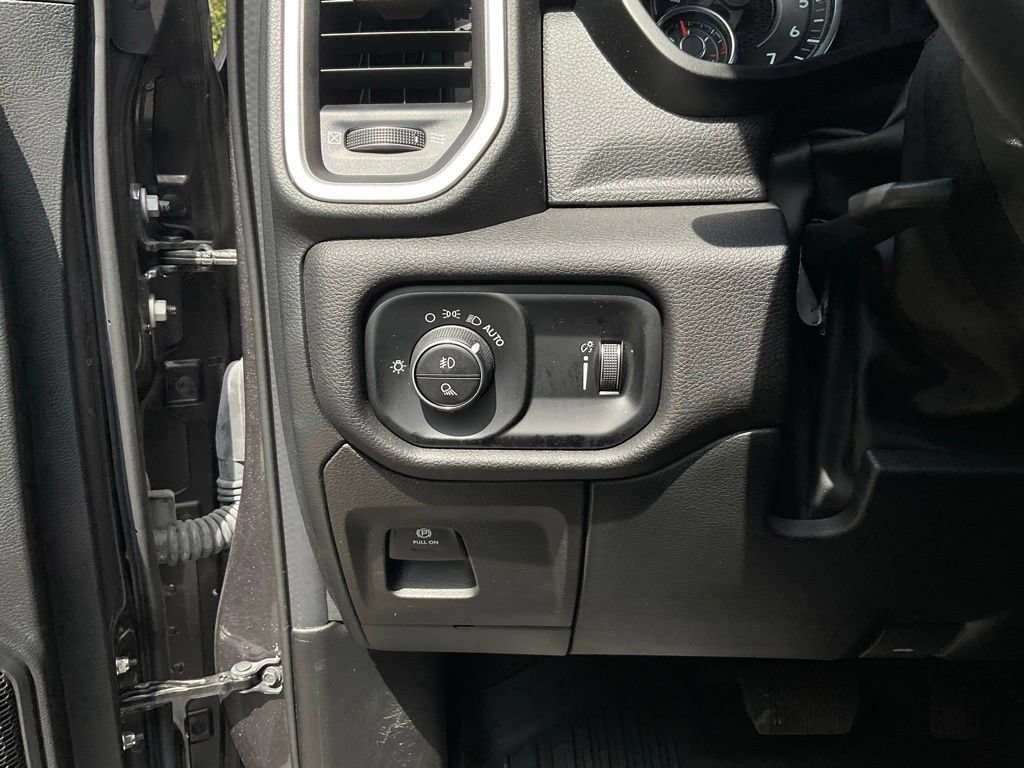 Used 2023 RAM 1500 Big Horn AWD/4WD image 13