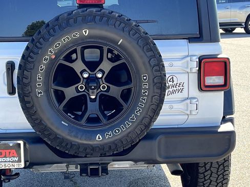 Used 2022 Jeep Wrangler Unlimited Sport AWD/4WD image 6