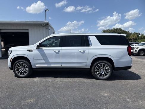 New 2026 GMC Yukon XL Denali w/ Denali Reserve Package AWD/4WD image 6