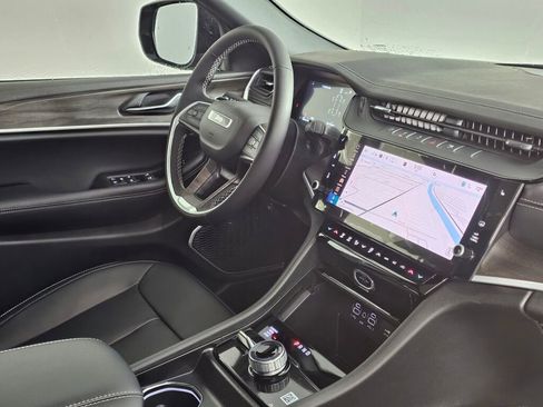 New 2026 Jeep Grand Cherokee L Limited w/ Limited Altitude Package image 39