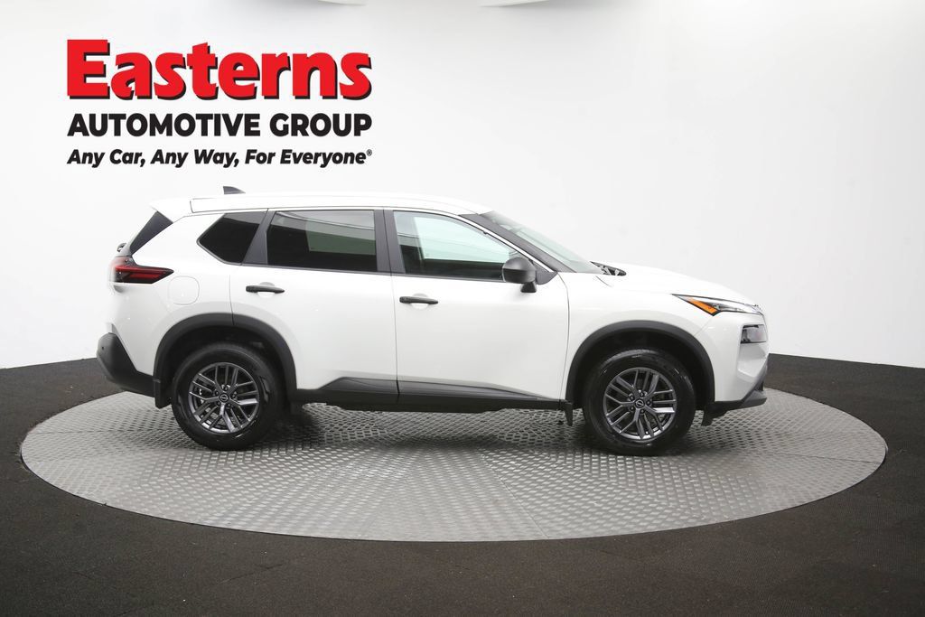 Used 2023 Nissan Rogue S AWD/4WD image 48