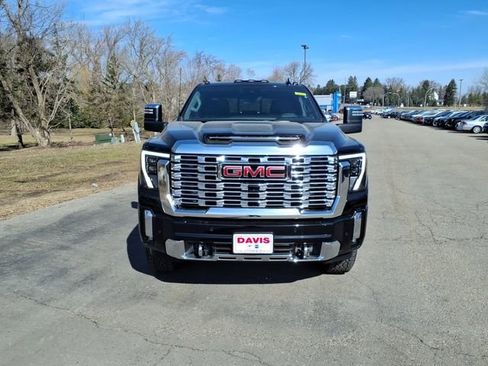 New 2026 GMC Sierra 3500 Denali w/ Denali Reserve Package AWD/4WD image 9