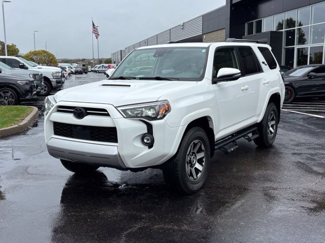 Used 2023 Toyota 4Runner TRD Off-Road Premium w/ Off Road Premium Plus Package AWD/4WD image 4