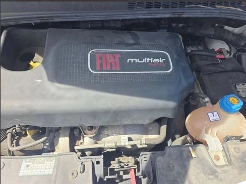Used 2014 FIAT 500L Trekking w/ Popular Equipment Group FWD image 5