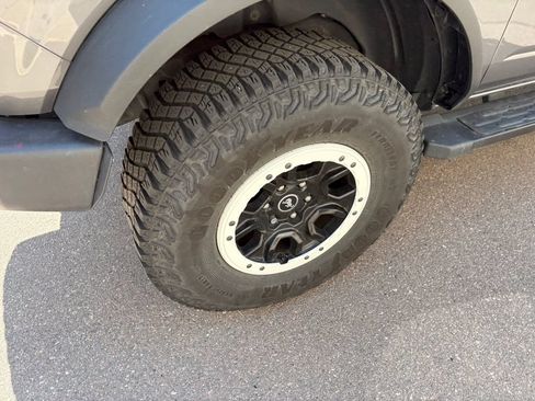 Used 2023 Ford Bronco Wildtrak AWD/4WD image 13