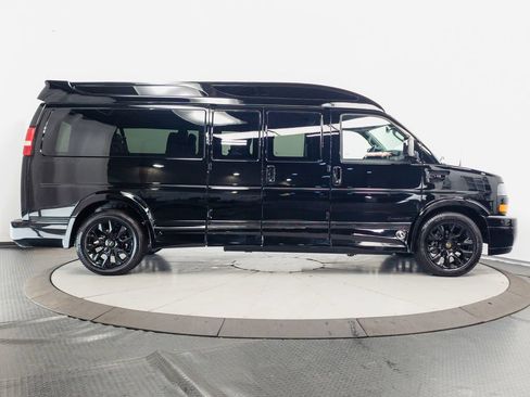 Used 2026 Chevrolet Express 2500 Extended w/ Driver Convenience Package RWD image 22