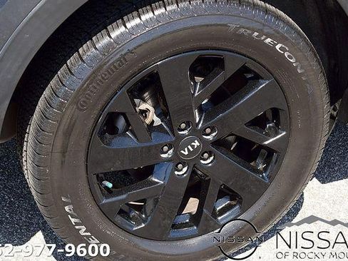 Used 2021 Kia Sorento S w/ Panoramic Sunroof Package AWD/4WD image 7