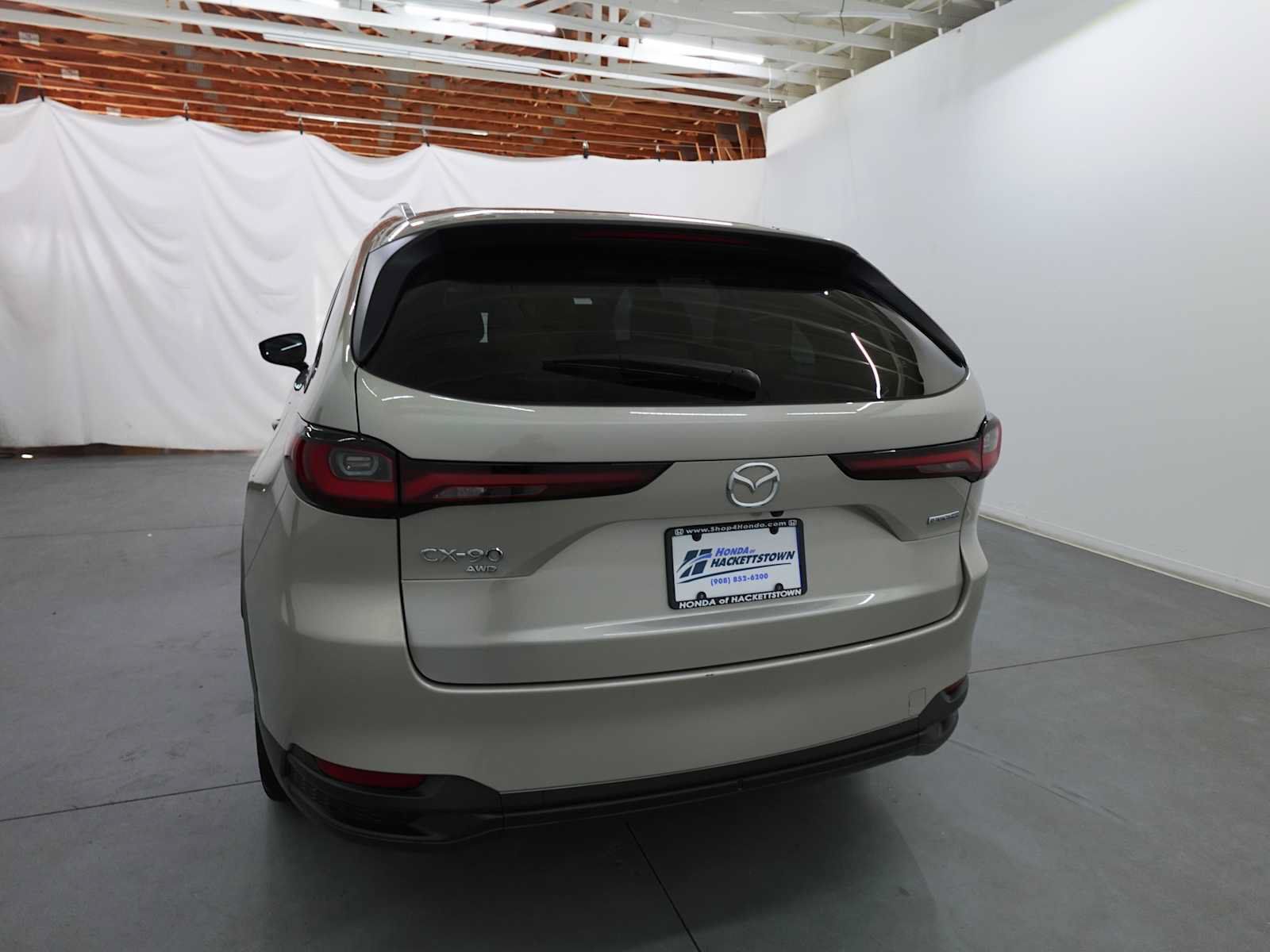 Used 2024 MAZDA CX-90 Plug-In Hybrid w/ Preferred AWD/4WD image 7