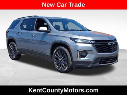 Used 2023 Chevrolet Traverse RS