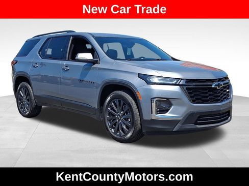 Used 2023 Chevrolet Traverse RS AWD/4WD image 1