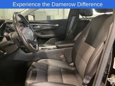 Used 2017 Chevrolet Impala LT w/ Convenience Package image 11