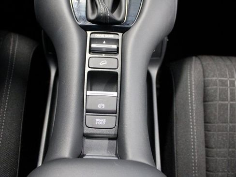 Used 2024 Honda HR-V LX image 27