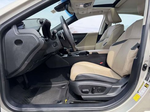 Used 2020 Lexus ES 350 w/ Premium Package image 8