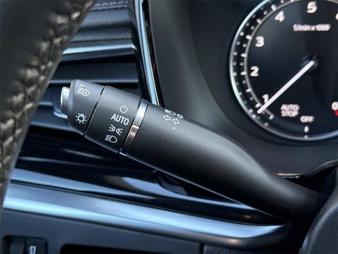 New 2025 Cadillac XT6 Luxury image 27