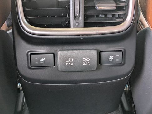Used 2021 Subaru Outback Touring XT AWD/4WD image 16