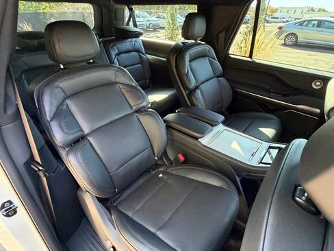 New 2025 Lincoln Navigator L Reserve w/ Jet Appearance Package image 15