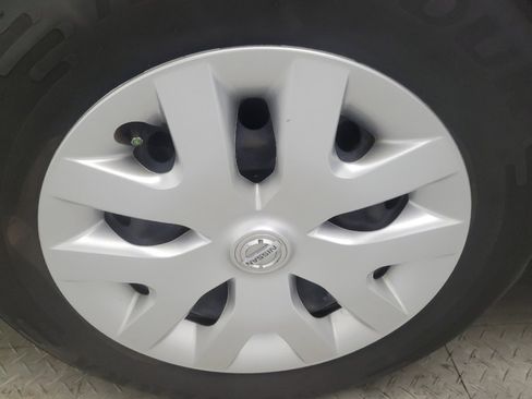 Used 2020 Nissan Rogue Sport S FWD image 31