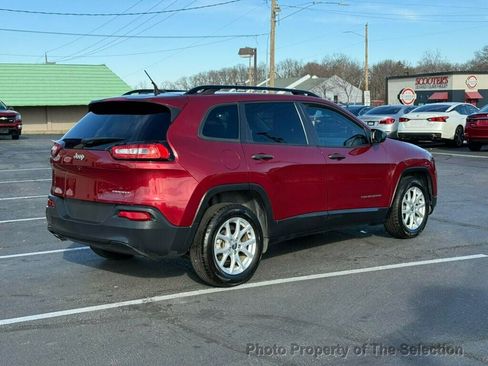 Used 2017 Jeep Cherokee Sport image 16
