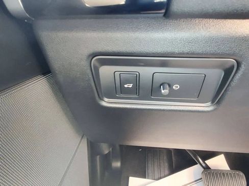 Used 2019 Land Rover Range Rover Sport HSE image 23