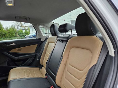 Used 2020 Volkswagen Jetta SEL Premium image 21