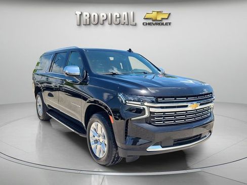 Used 2024 Chevrolet Suburban Premier AWD/4WD image 4
