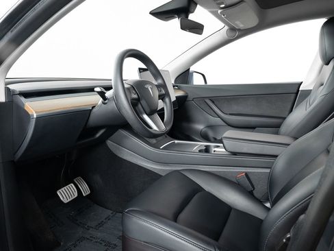 Used 2022 Tesla Model Y Performance image 13