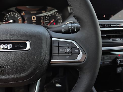 New 2026 Jeep Compass Latitude AWD/4WD image 19