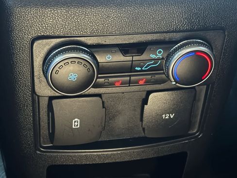 Used 2020 Ford Explorer XLT w/ Equipment Group 202A image 16